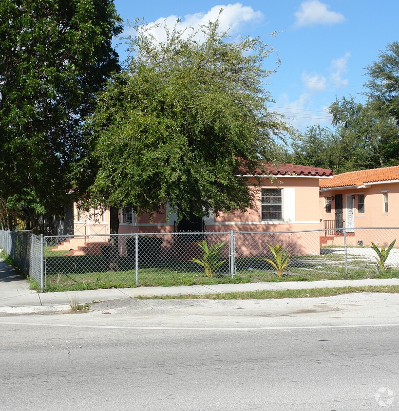 Building Photo - 6900 NW 2nd Ave