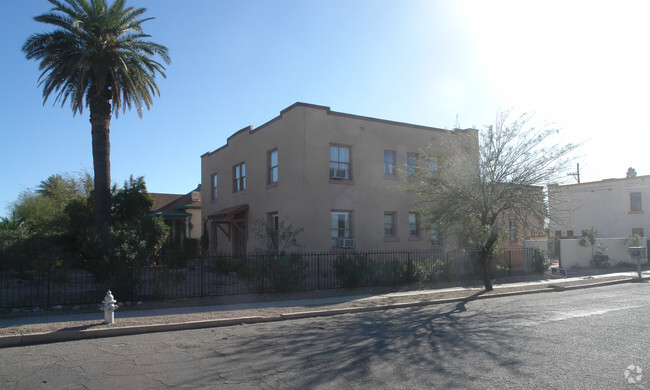 Building Photo - Mariposa Apartments