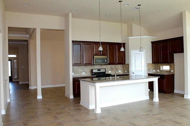 Foto del edificio - 9734 Emerald Briar Ln
