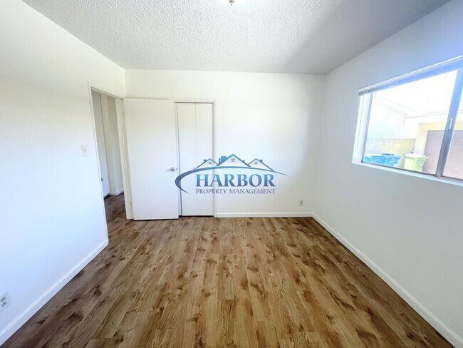 Foto del edificio - 1158 W 22nd St