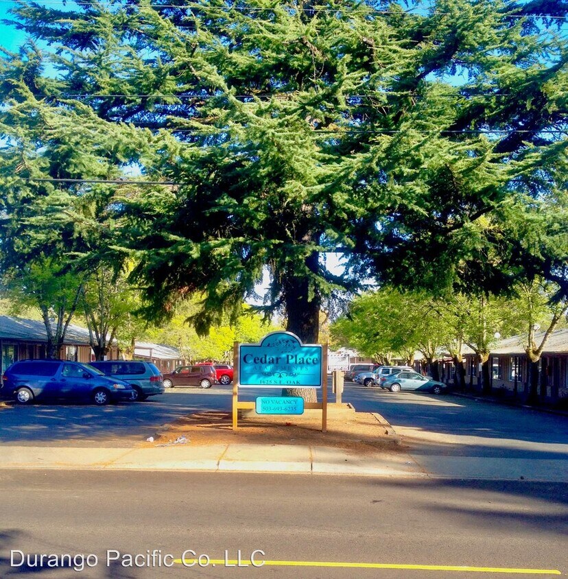 Primary Photo - 1625 SE Oak St