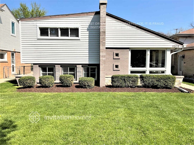 Building Photo - 9051 Forestview Rd