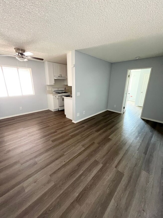 Interior Photo - BAYVIEW