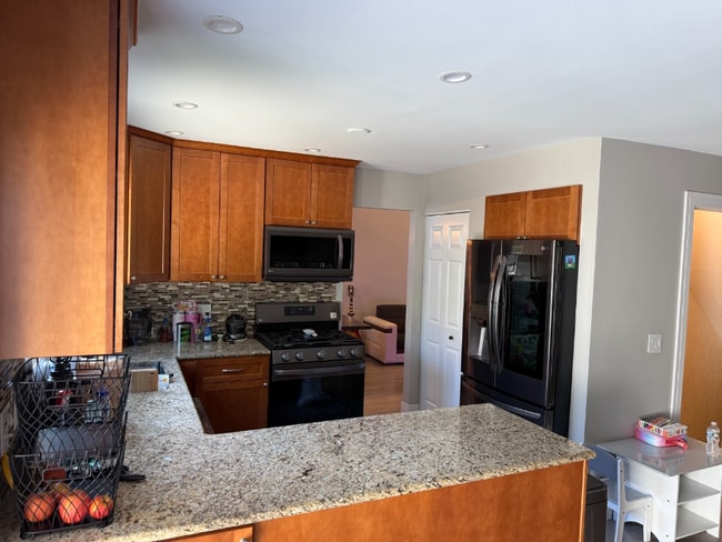 Building Photo - 2494 Smith St