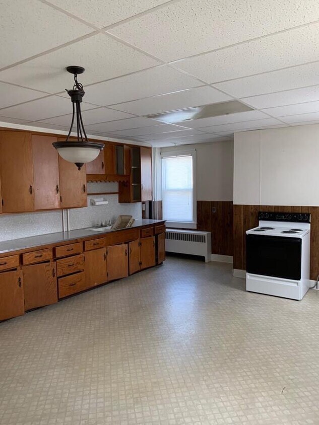 Foto del edificio - 19 W Big Spring Ave