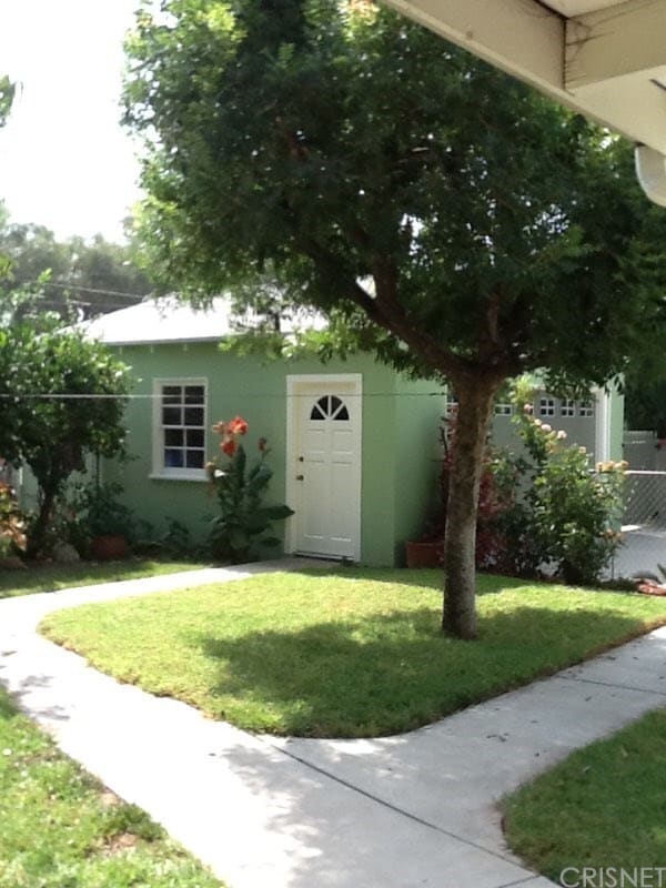 Building Photo - 8474 Oso Ave