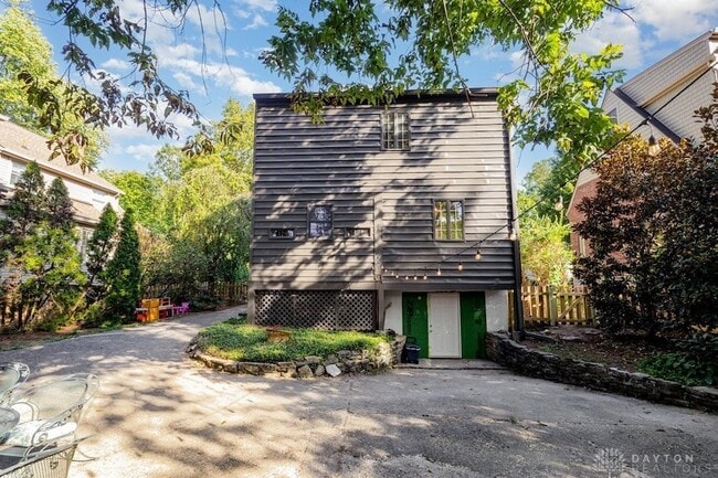 Building Photo - 6512 Park Ln