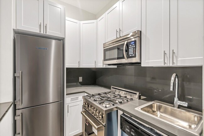 Plano de planta - 220 East 95th Street