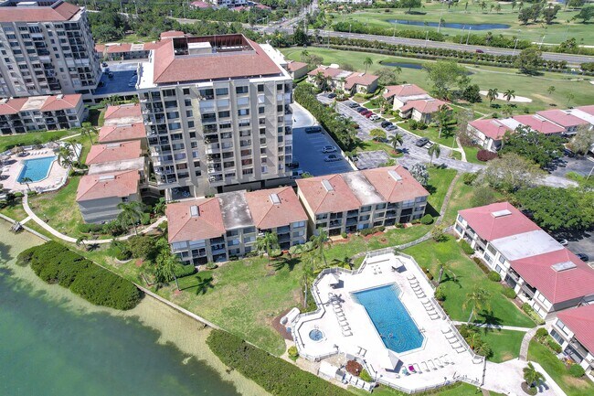 Foto del edificio - 6322 Palma Del Mar Blvd S