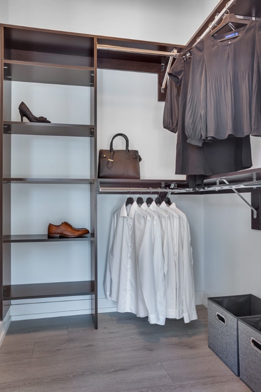 Photo - 201 W Division St Apartment