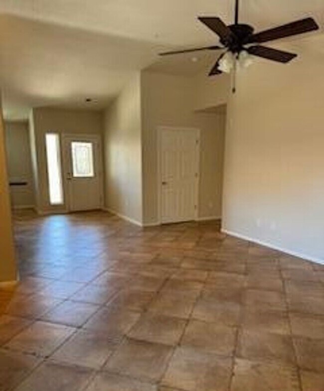 Foto del edificio - 754 Skyview Ln