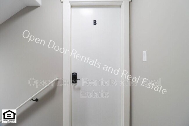 Foto del edificio - 315 S Washington St