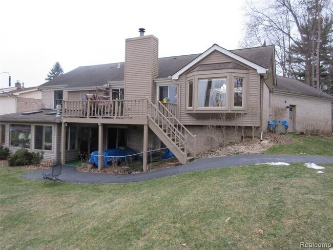 Building Photo - 5386 Bronco Dr