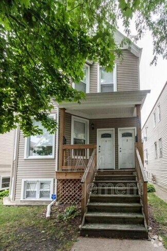Building Photo - 3242 N Ridgeway Ave