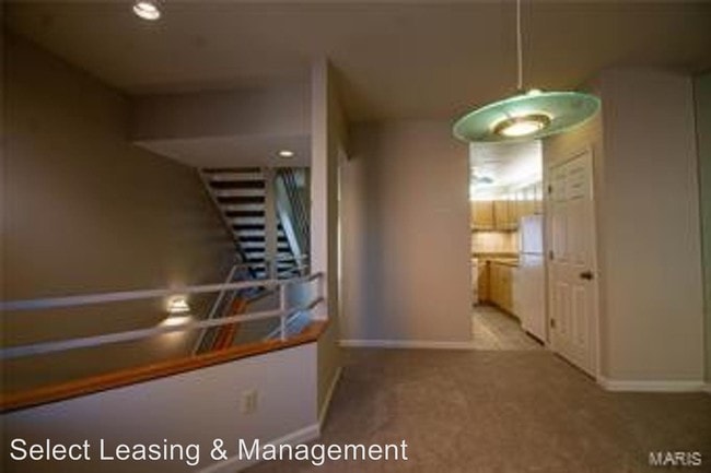 Building Photo - 2 br, 2.5 bath House - 4520 West Pine #9
