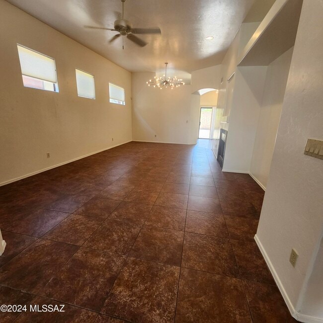 Building Photo - 4144 E Cll Cambujo