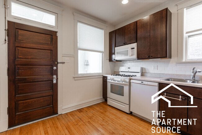 Foto del edificio - 4936 N Talman Ave