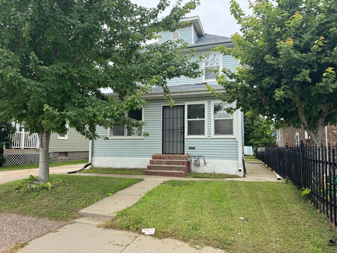 Primary Photo - 1347 19th St
