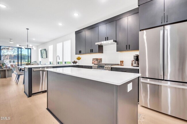 Foto del edificio - 810 Culpepper Ln