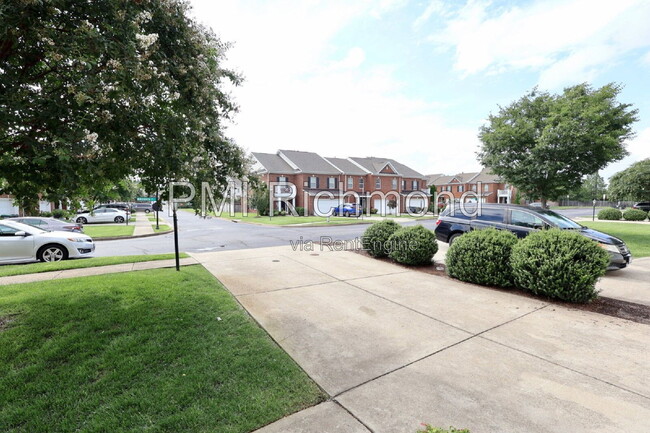 Building Photo - 4707 Brydes Ln