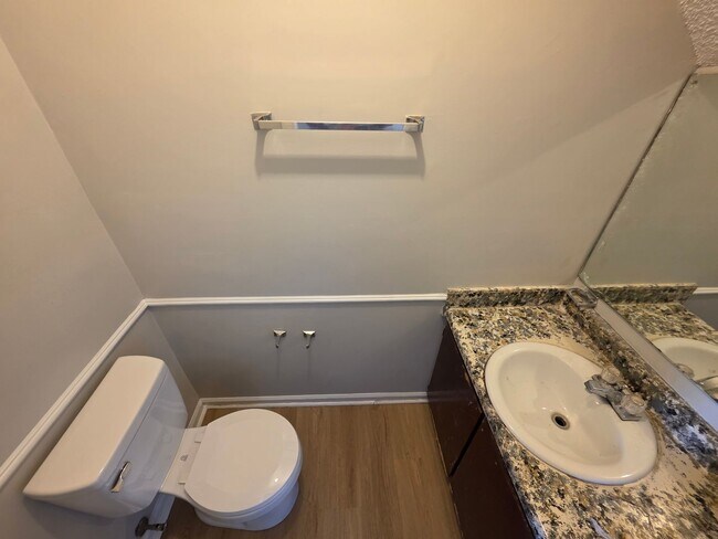 Building Photo - 1914-1920 Jessamine Road West Columbia, SC 29169