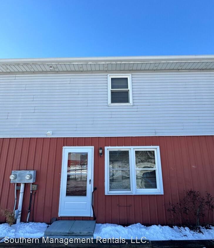 Primary Photo - 2 br, 1.5 bath House - 109 Twin Hills Road...