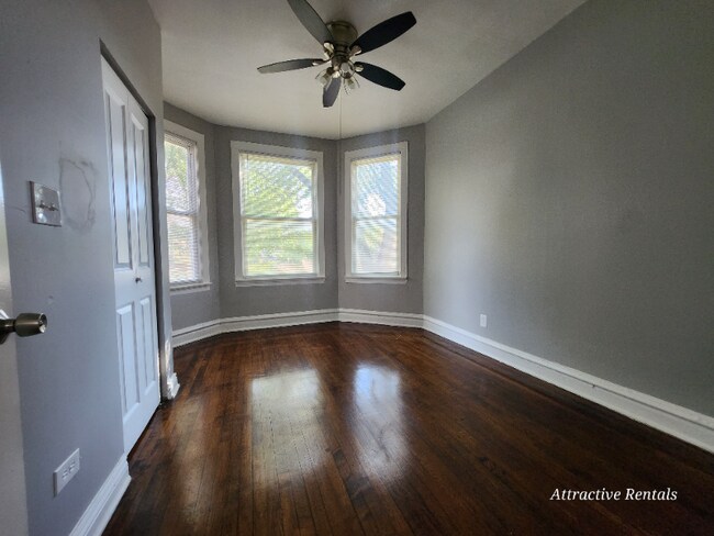 Foto del edificio - 7632 S Drexel Ave