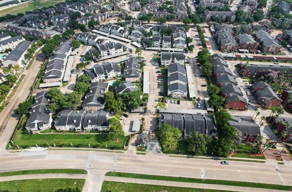Photo - 2750 Holly Hall St (Houston, TX)