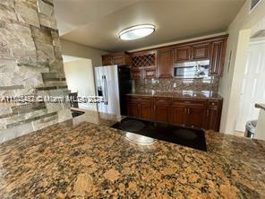 Foto del edificio - 200 Leslie Dr