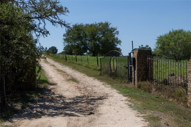 Building Photo - 3225 Terrier Hill Ln