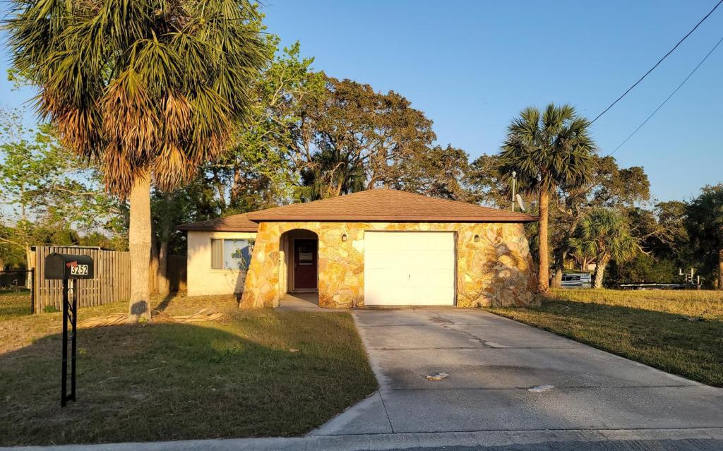 Primary Photo - 3252 Sea Grape Dr.