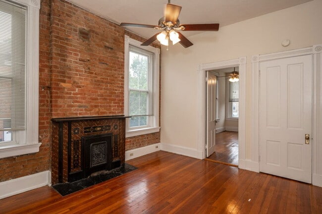 Photo - 215 E University Ave Apartment