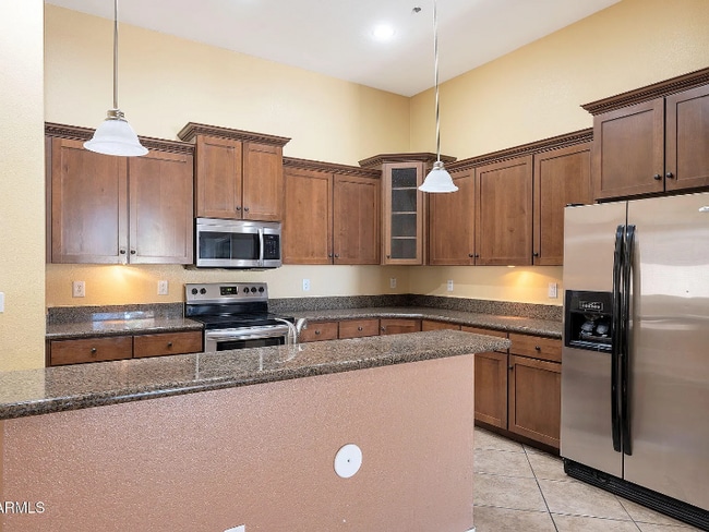 Building Photo - 13779 W Earll Dr