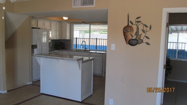 Building Photo - SHOWING TODAY 7-7-25  5:30PM;    ASU AREA - REMODELED 5BR 2BA HOUSE SWIMMING POOL, GARAGE. PLUS R...