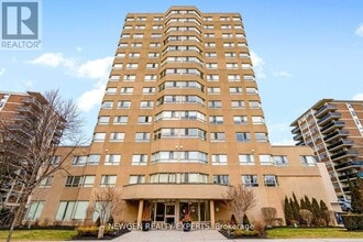 Building Photo - 4 Park Vista