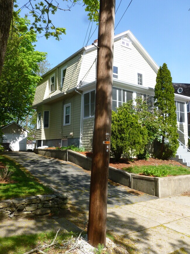 Building Photo - 41 Upland Rd