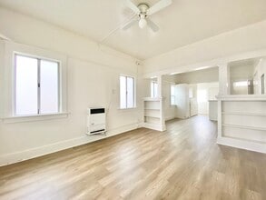 Building Photo - 543 W 16th St