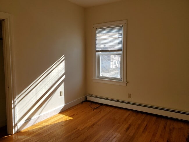 Bedroom 1 - 137 Carleton St