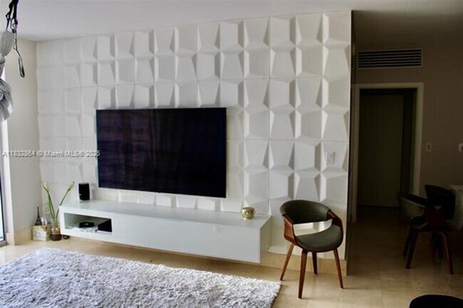 Foto del edificio - 325 S Biscayne Blvd