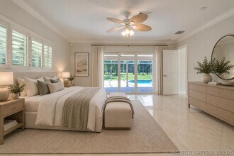 Building Photo - 408 S Country Club Dr