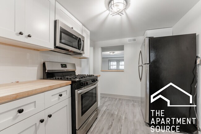 Foto del edificio - 709 N Hamlin Ave