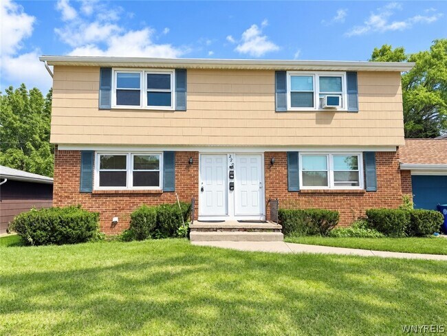Foto del edificio - 220 Garden Pkwy