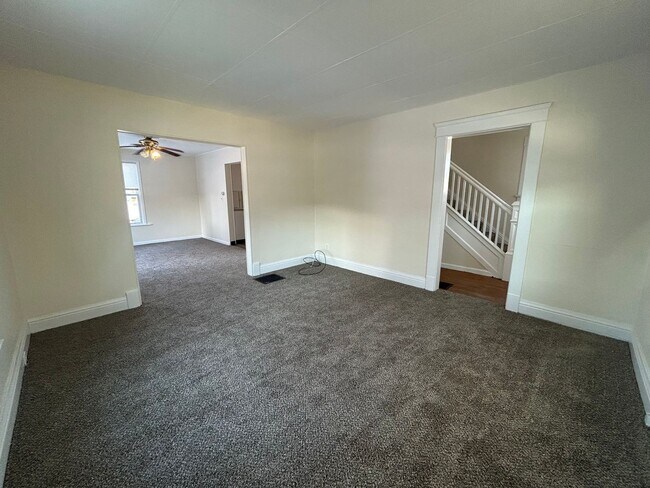 Foto del edificio - Newly Renovated Three Bedroom House