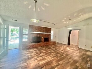 Building Photo - 207 Whispering Pines Ct
