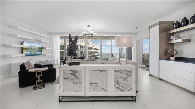 Foto del edificio - 3100 N Ocean Dr