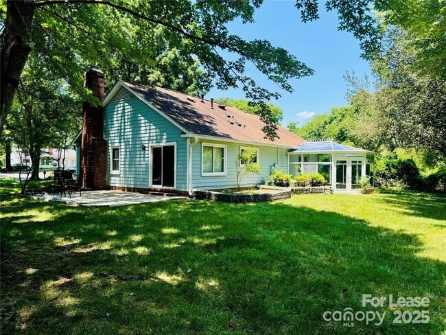 Building Photo - 2423 Emstead Ct