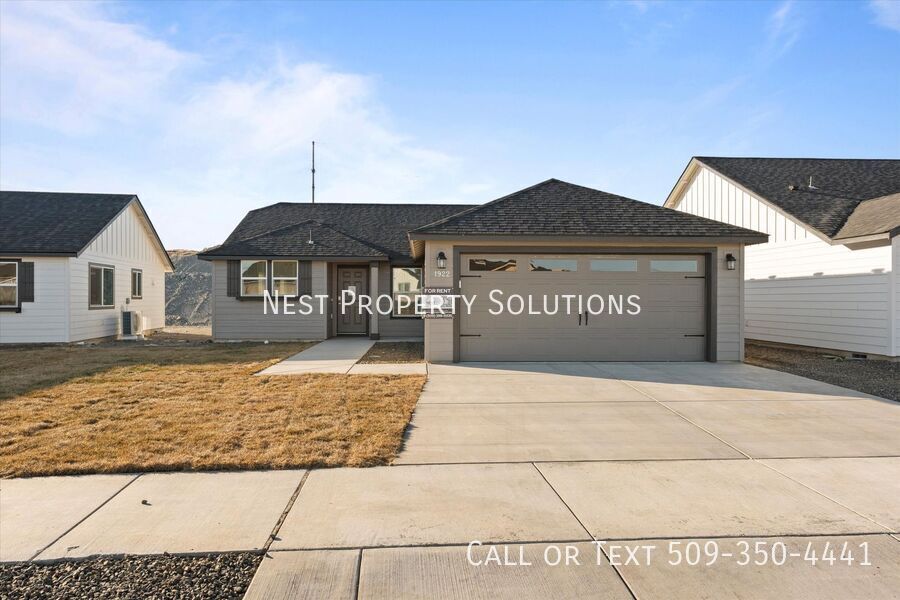 Foto principal - Brand New 3 Bed, 2 Bath Home in Moses Lake!