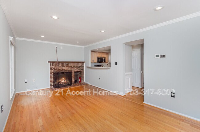Building Photo - 2514 S Arlington Mill Dr