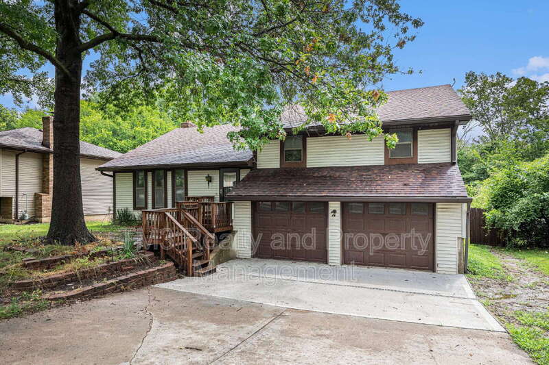 Foto principal - 2409 S 17th Terrace