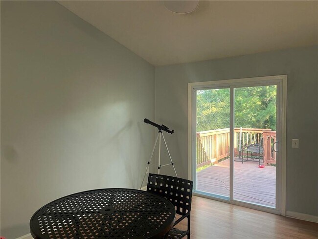 Building Photo - 5782 Glenn Hollow Ln